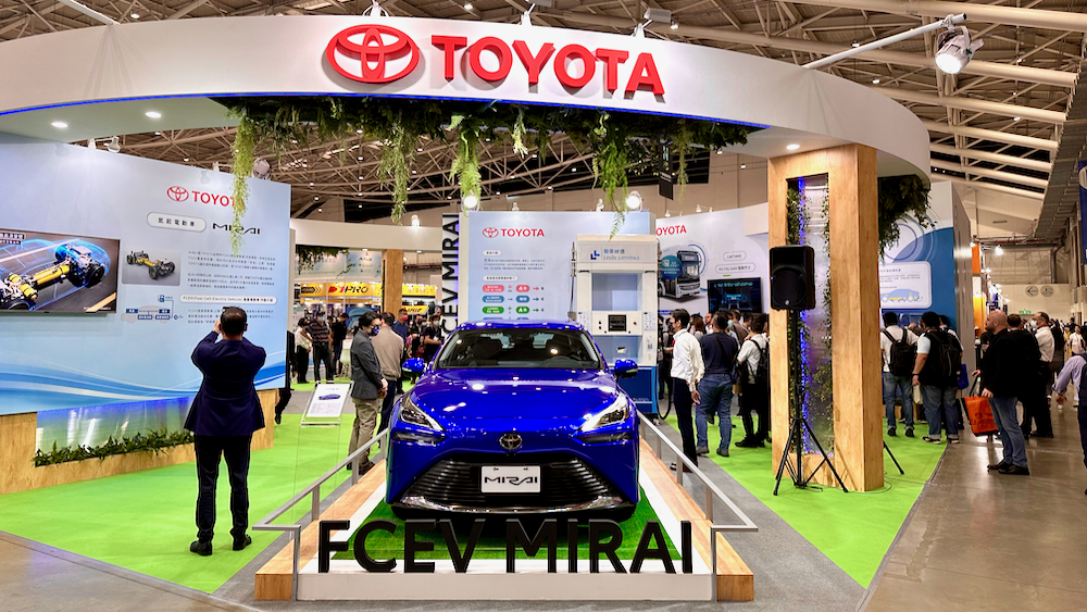 Toyota Mirai 氫氣車 台灣首次亮相！未來加氫及費用如何？ - C Jay Tech