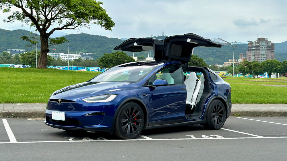 特斯拉 Tesla Model X Plaid 台灣試駕心得分享 - C Jay Tech