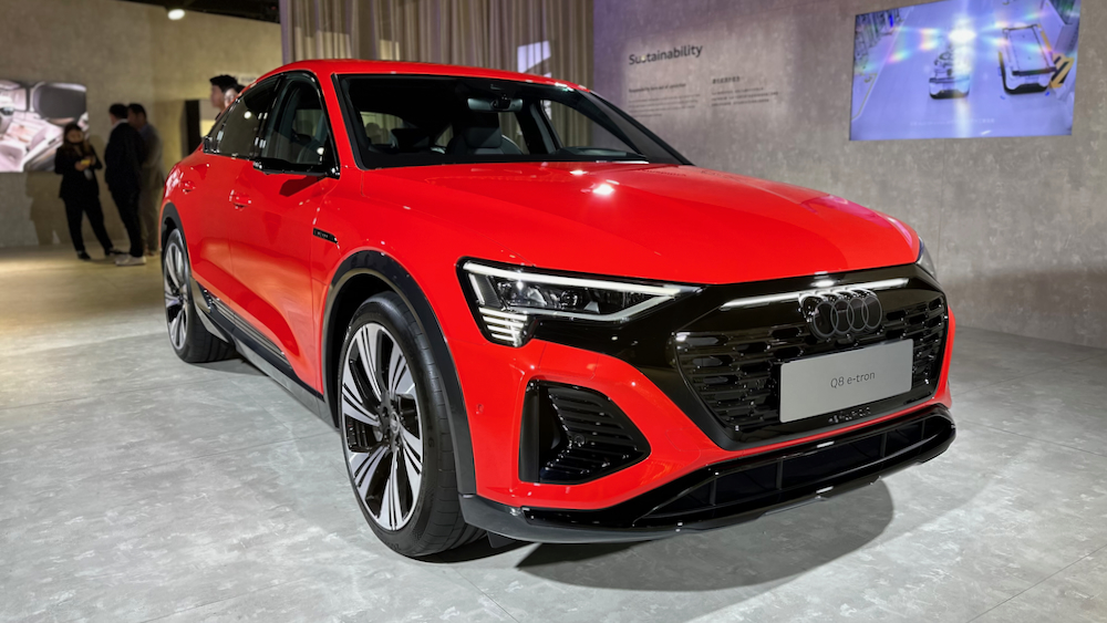 Audi Q8 e-tron 純電動車 SUV 預售價 325 萬起；Audi 概念車在台亮相！ - C Jay Tech