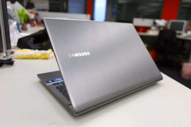 samsung_nb-004
