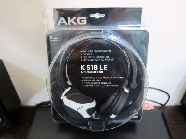 AKG-001